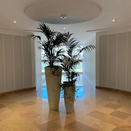Magnifique Studio Au Coeur De Juan Les Pins